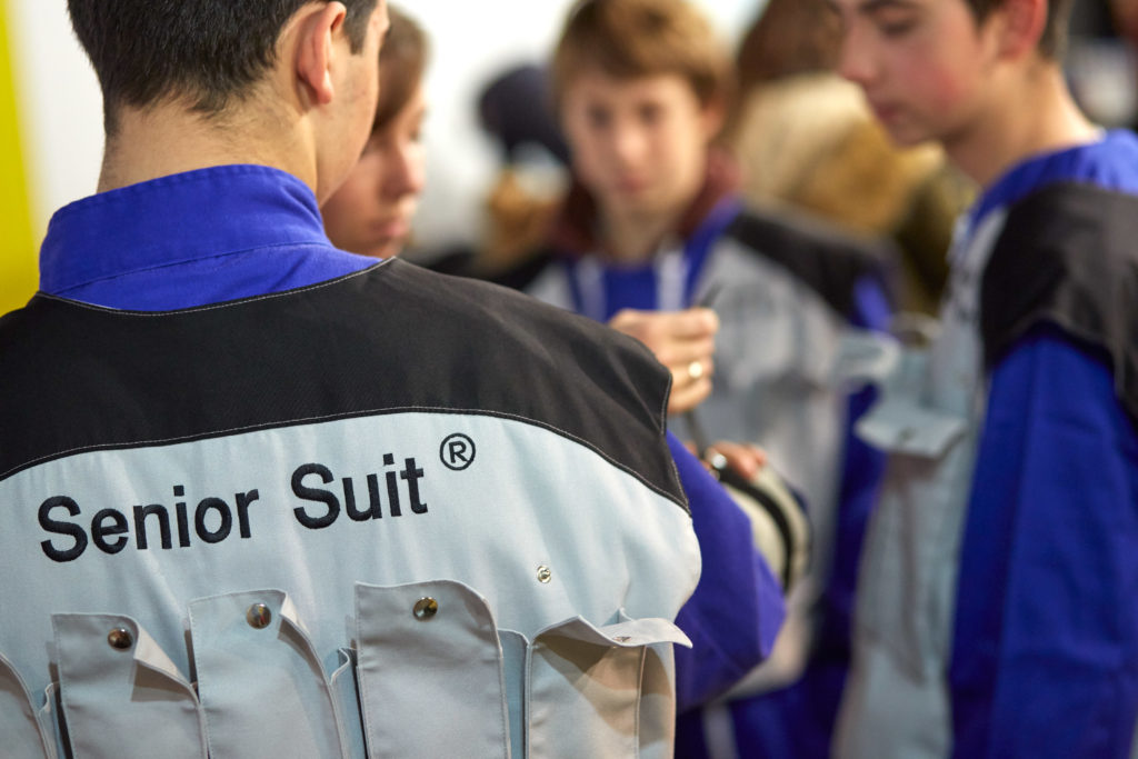 The 2016 edition of the Researchers’ Days, organised by the FNR, attracted a large audience that took part in fascinating scientific experiments and had the opportunity to mingle with the present researchers. The Luxembourg Parkinson Study (NCER-PD) was of course there too, with a booth called ‘What Parkinson’s disease feels like’. We took a closer look!