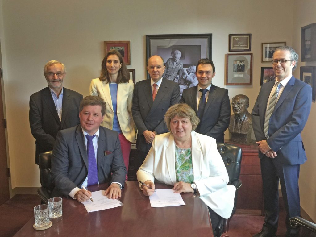 New York / Luxembourg – On 21 May 2018, the Leir Charitable Foundations (LCF) and the Luxembourg National Research Fund (FNR) signed an agreement on the joint funding of a bilateral research project between the University of Luxembourg and Columbia University on the topic of Parkinson’s disease research. Subject to the favourable outcome of a scientific evaluation conducted by the FNR, the LCF and FNR intend to jointly fund the Luxembourg-based part of this research project.