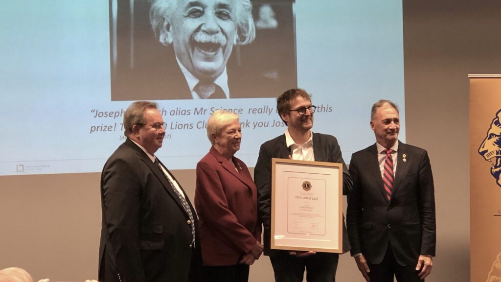 On Thursday, 4 November 2021, Joseph Rodesch, aka Mr Science, was awarded the 2021 Lions Club Prize at a ceremony held in Luxembourg City. Joseph Rodesch received the prize to recognise his 10+ years of efforts to bring science closer the public as Mr Science.